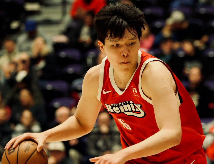 杨瀚森13+7+2+3帽5失误5犯规 难阻混音惜败湖人吞3连败